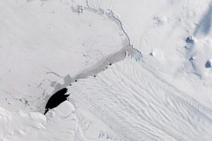 Antarctica's biggest glacier still losing ice, thinning in a new way